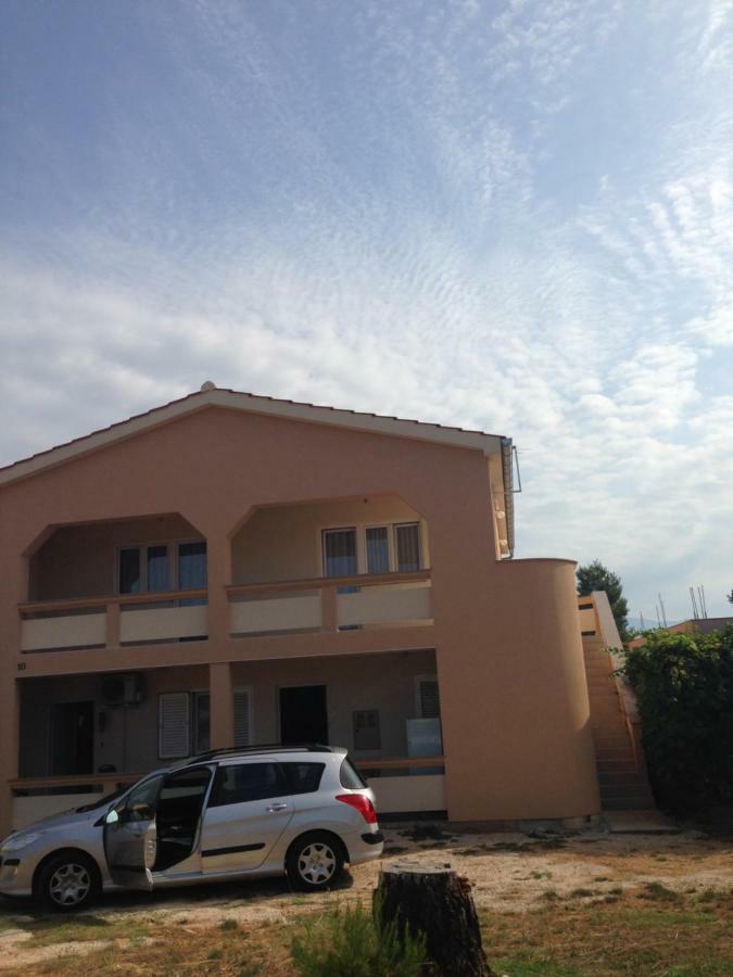 Nearby Bus Station Apartment *